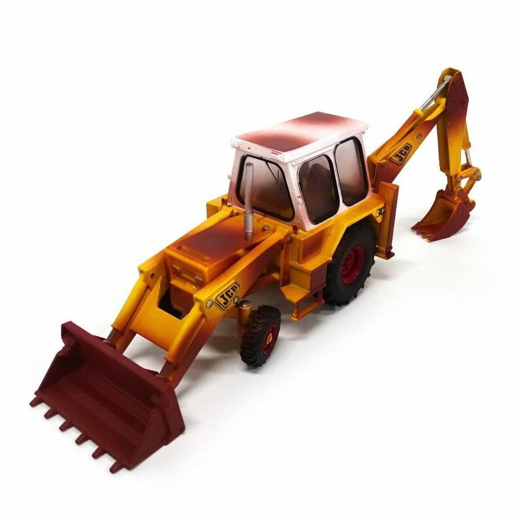 WEATHERED JCB 3C MARK 111